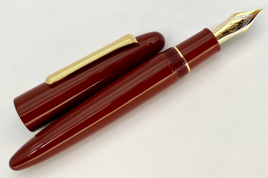 Sailor Special Edition King of Pens (KOP) Kaga Urushi Wine Red Gold